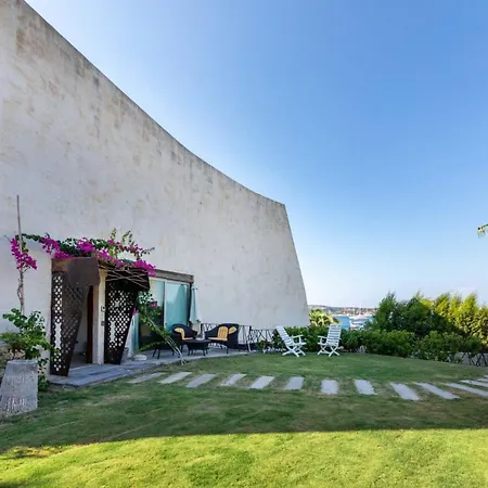 Regal With Shared Pool Near Beach In Bodrum Villa Golturkbuku